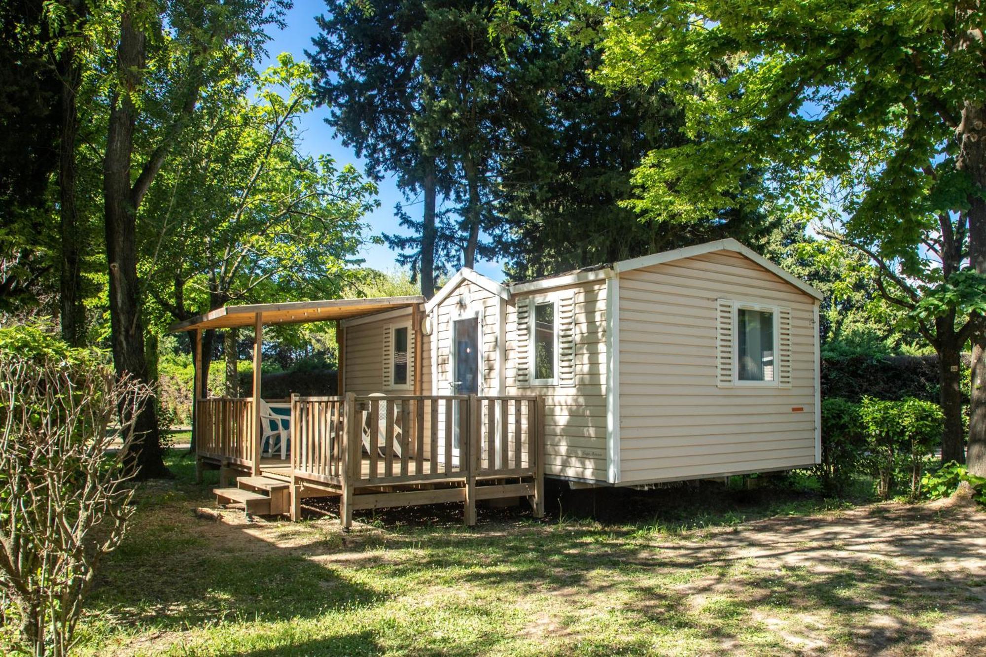 Camping Les Avignon - La Laune Villeneuve-les-Avignon Ngoại thất bức ảnh